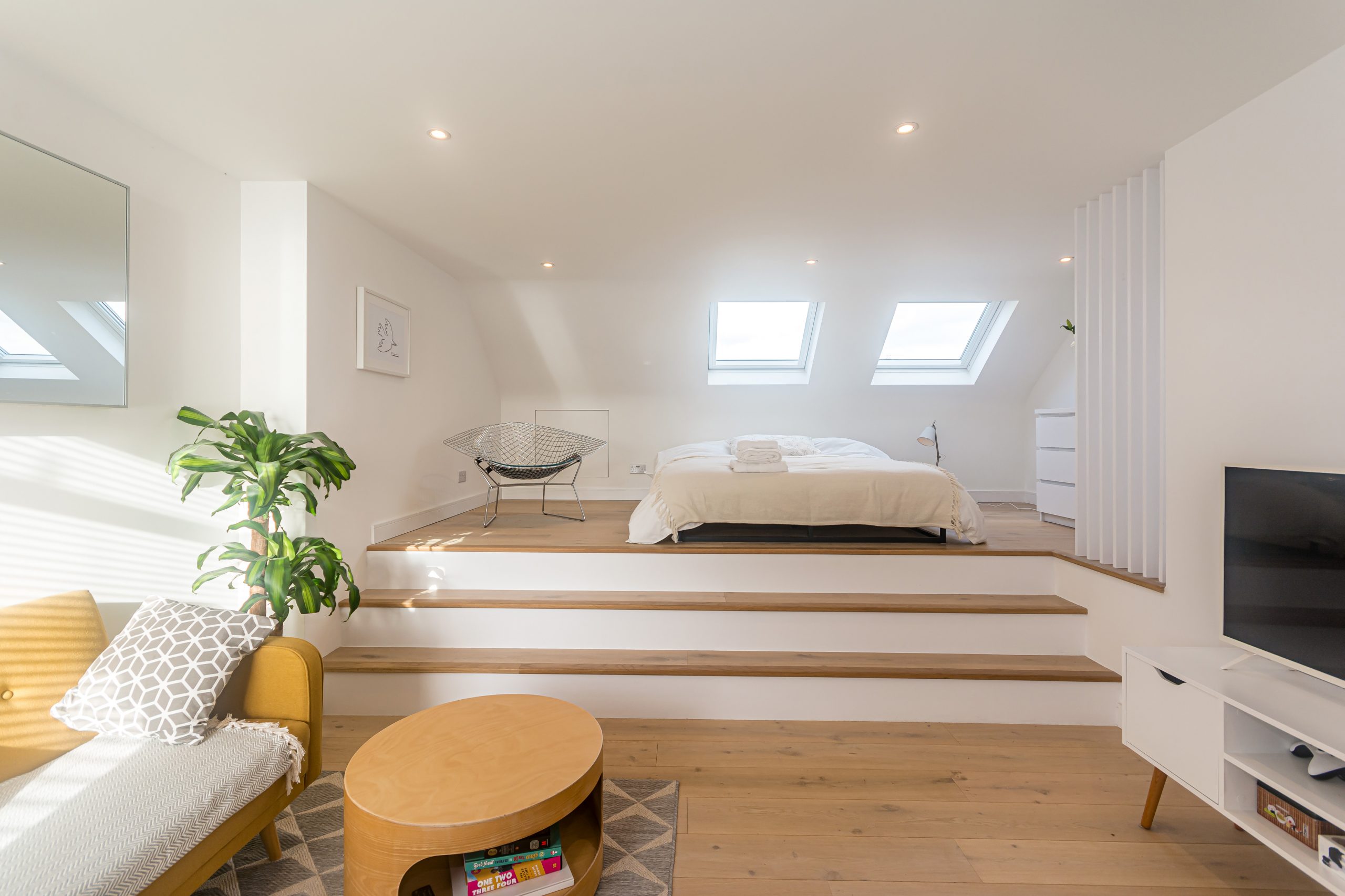 Looking to escape building work? Fabulous three bedroom home in Crouch End available for mid-term let