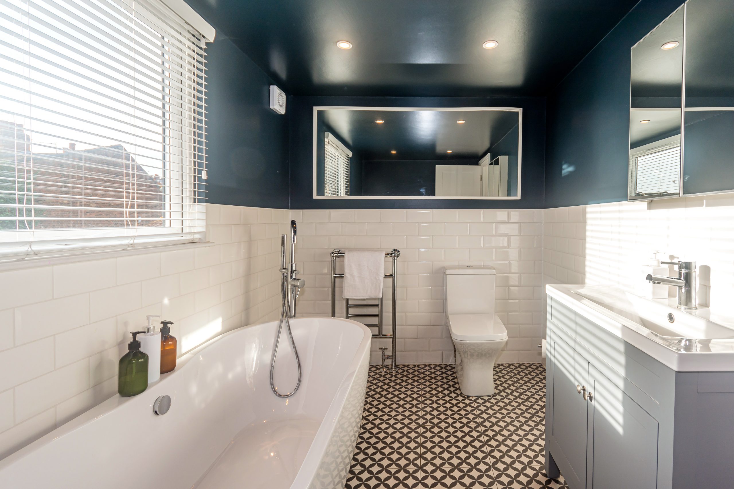 Looking to escape building work? Fabulous three bedroom home in Crouch End available for mid-term let